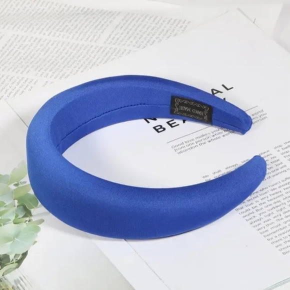 Accessories - NEW Women blue headband hair